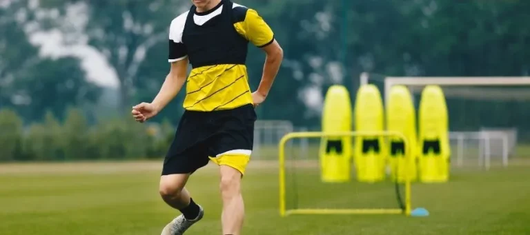 Cómo desarrollar una rutina de entrenamiento efectiva para futbolistas jóvenes