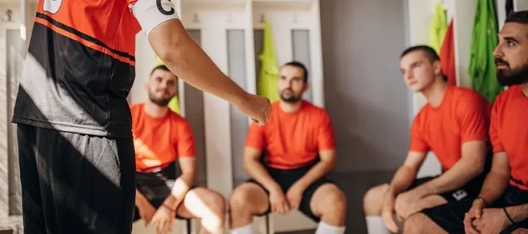 El papel del liderazgo y la comunicación en la psicología del equipo de fútbol