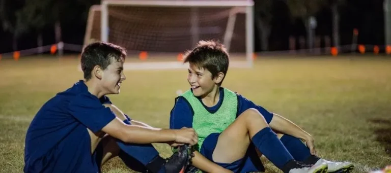 La importancia del trabajo en equipo y la psicología de la colaboración en el fútbol